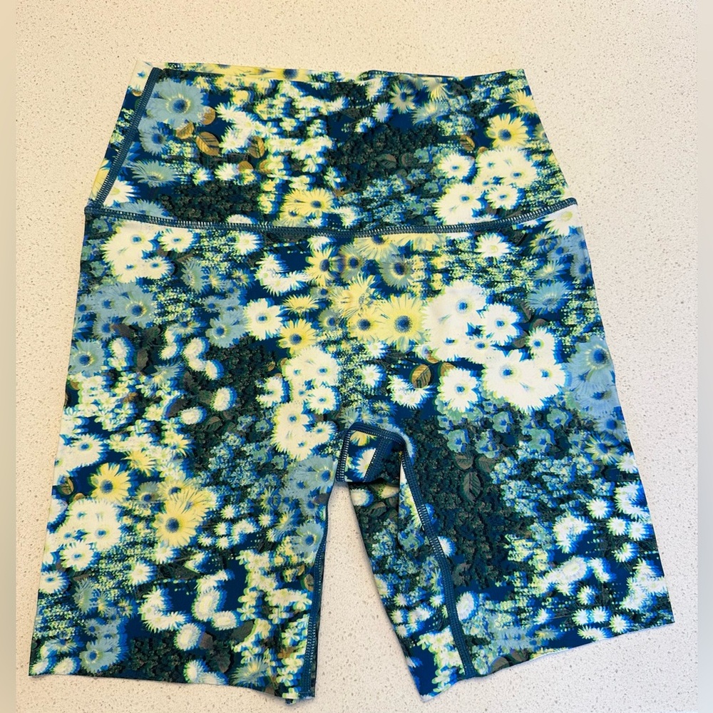 Aerie Women’s Offline Biker Shorts M